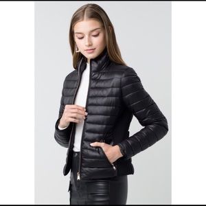 Light weight black puffer jacket